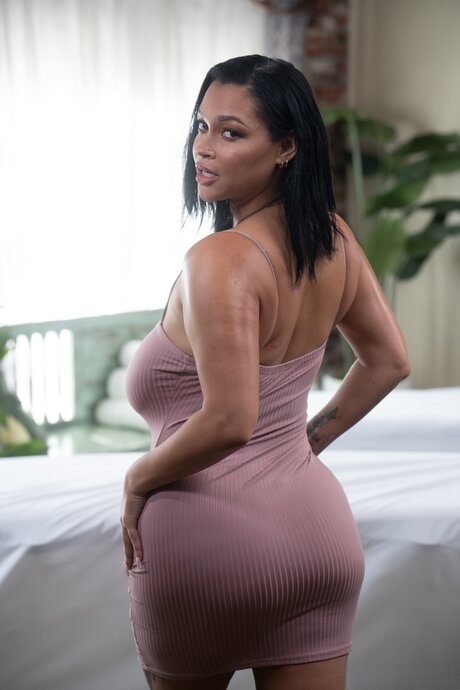 All Girl Massage starring Ashlyn Peaks, Cali sweets, Sarah Arabic Hot Pictures