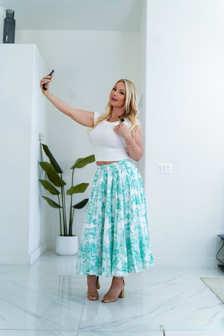 Cheating Mommy Alex Charger, Rachael Cavalli